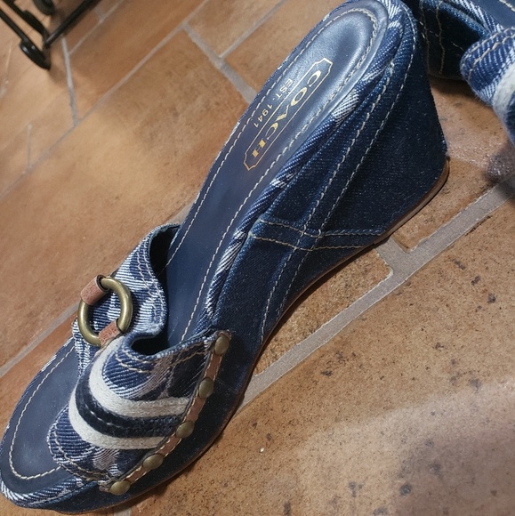 Coach Wedges - Picture 2 of 2